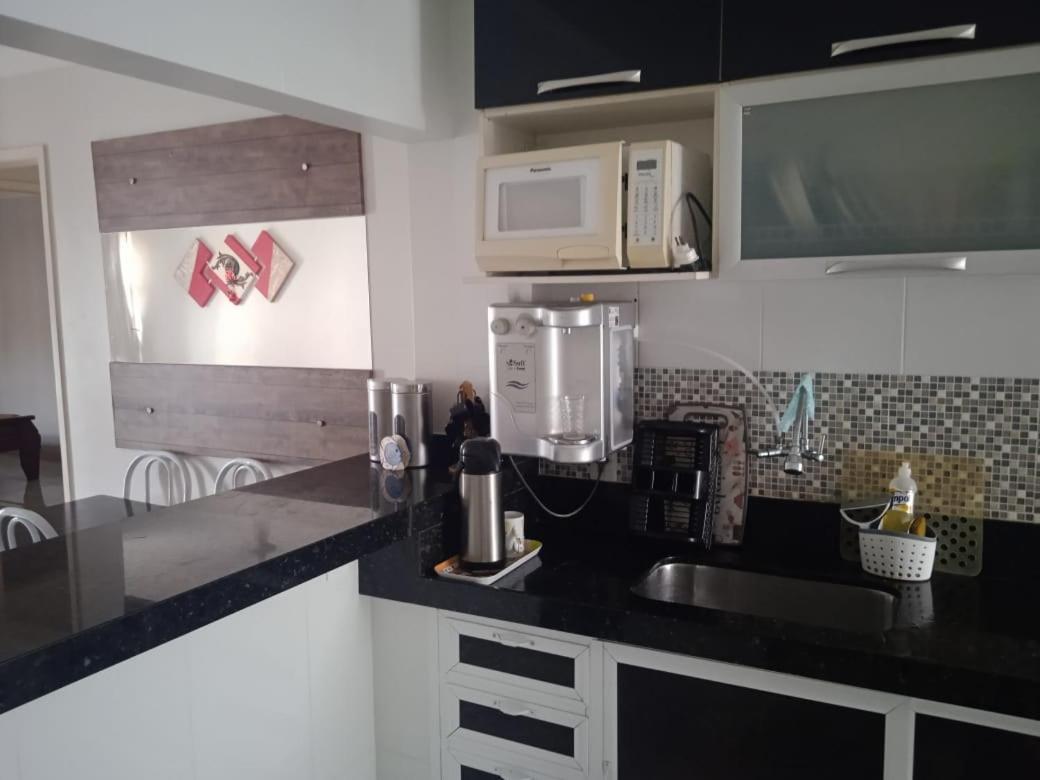 Apartamento A 50M Da Praia Do Forte Cabo Frio Buitenkant foto